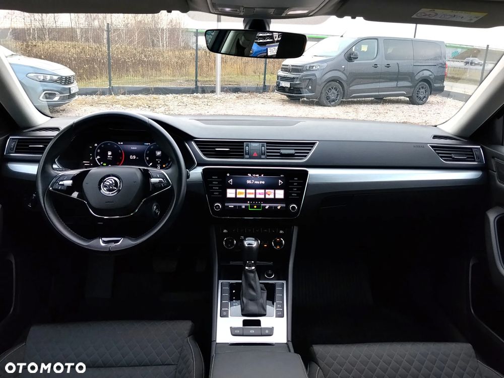 Skoda Superb 1.5 TSI Ambition DSG - 8
