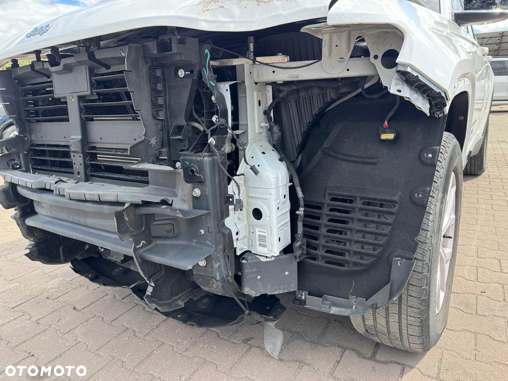 Jeep Grand Cherokee - 35