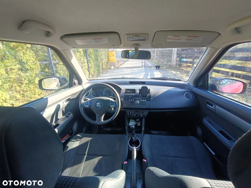 Suzuki Swift 1.3 Classic - 10