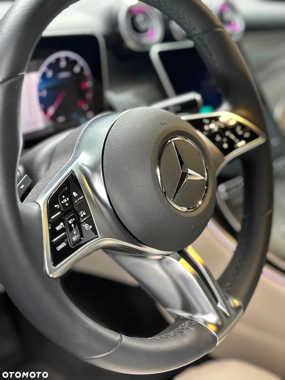 Mercedes-Benz GLC - 25