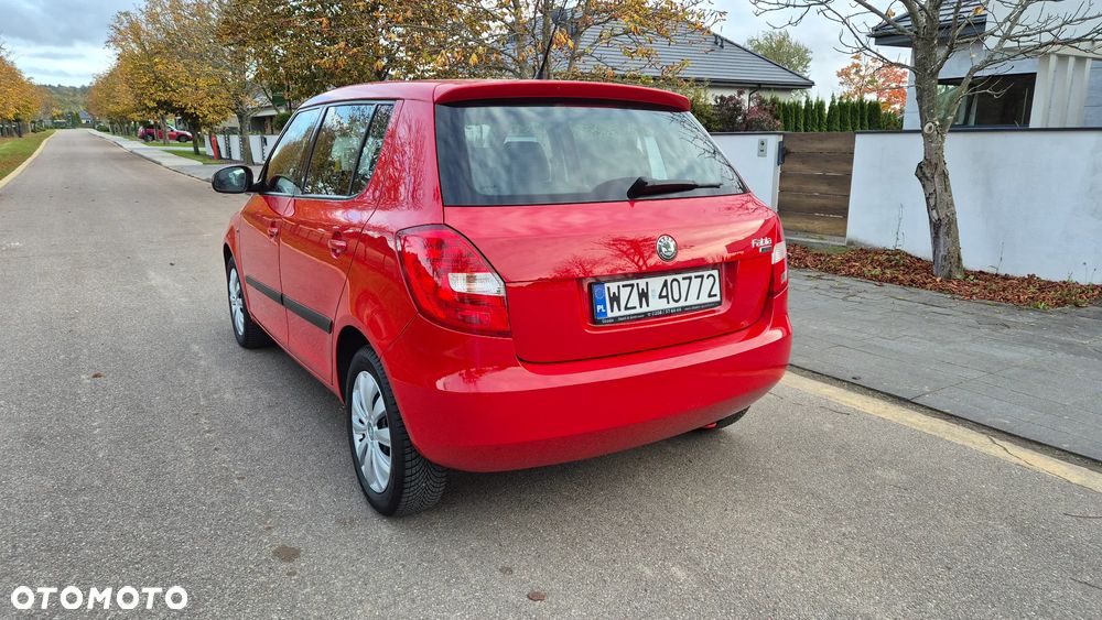 Skoda Fabia 2009 photo 5