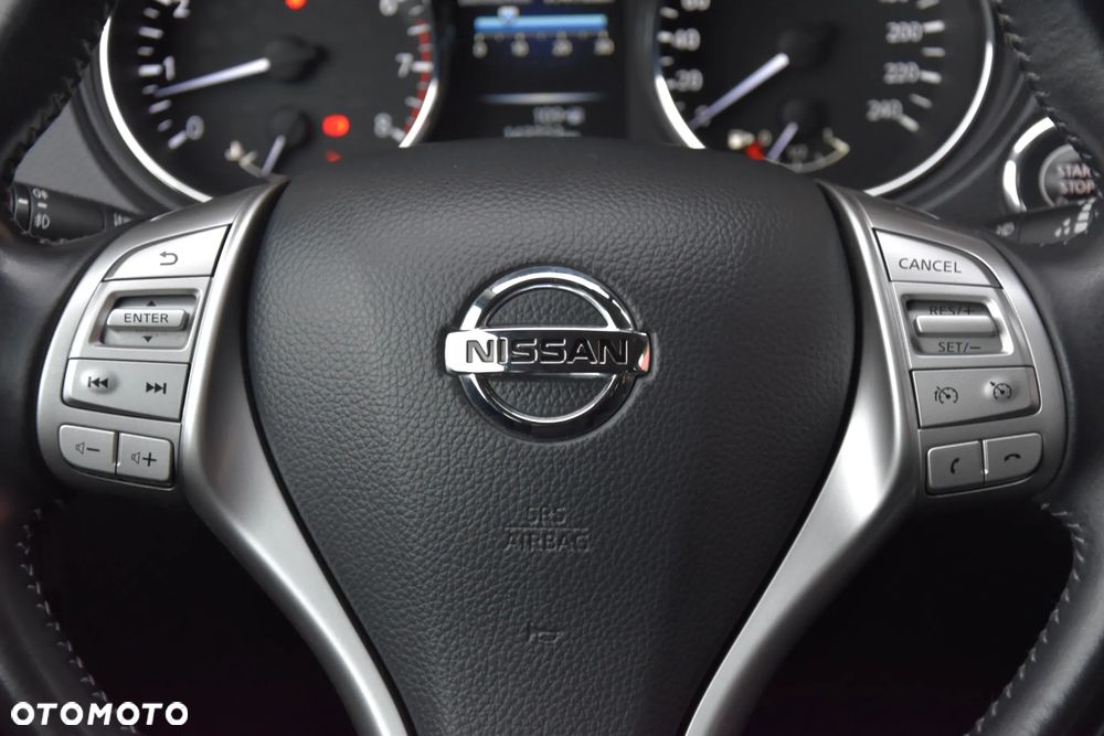 Nissan Qashqai 1.6 DIG-T N-Connecta - 24