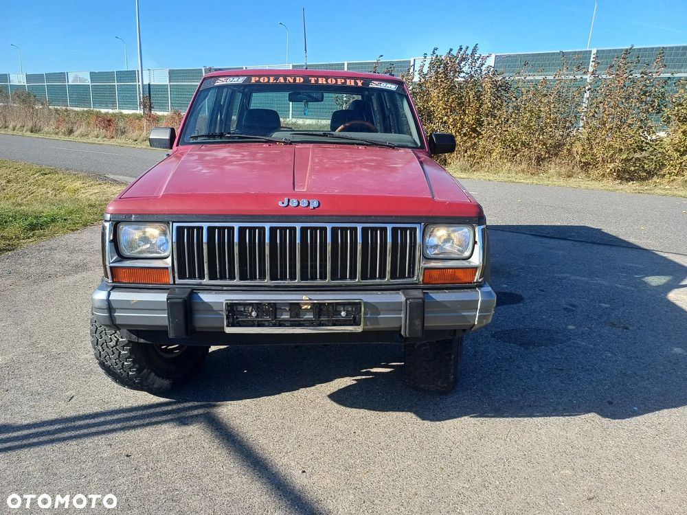 Jeep Cherokee 4.0 - 7