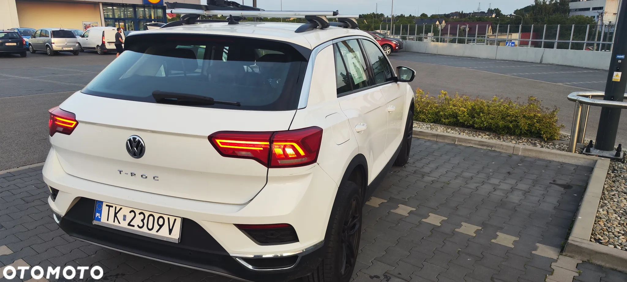 Volkswagen T-Roc 1.0 TSI Advance - 4