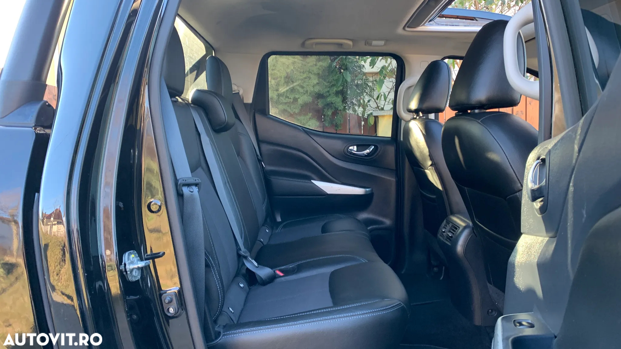 Nissan Navara 2.3 dCi Bi Turbo Double Cab Tekna Aut. - 11