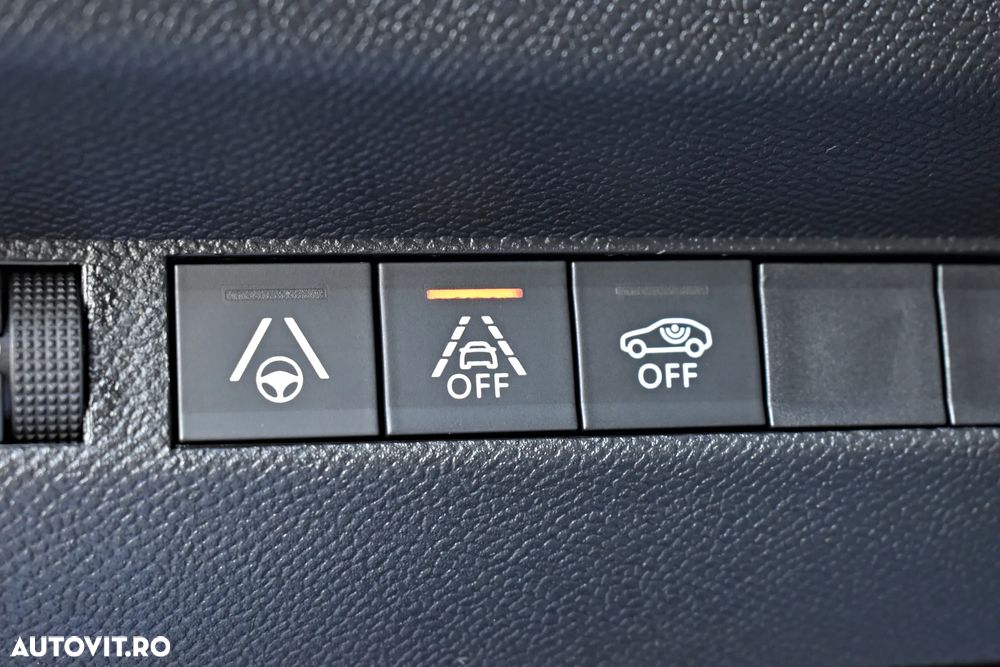 Peugeot 2008 PureTech 130 EAT8 Allure - 23