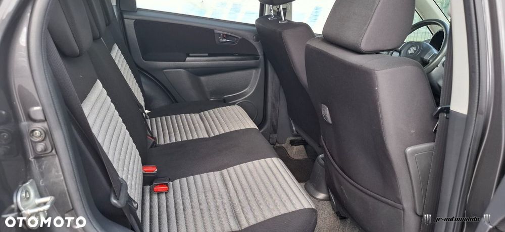 Suzuki SX4 - 12