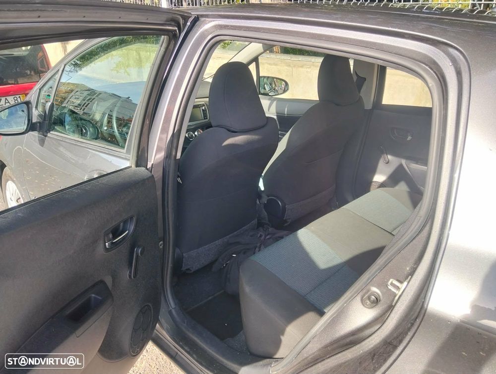 Toyota Yaris 1.4 D-4D Edition - 6