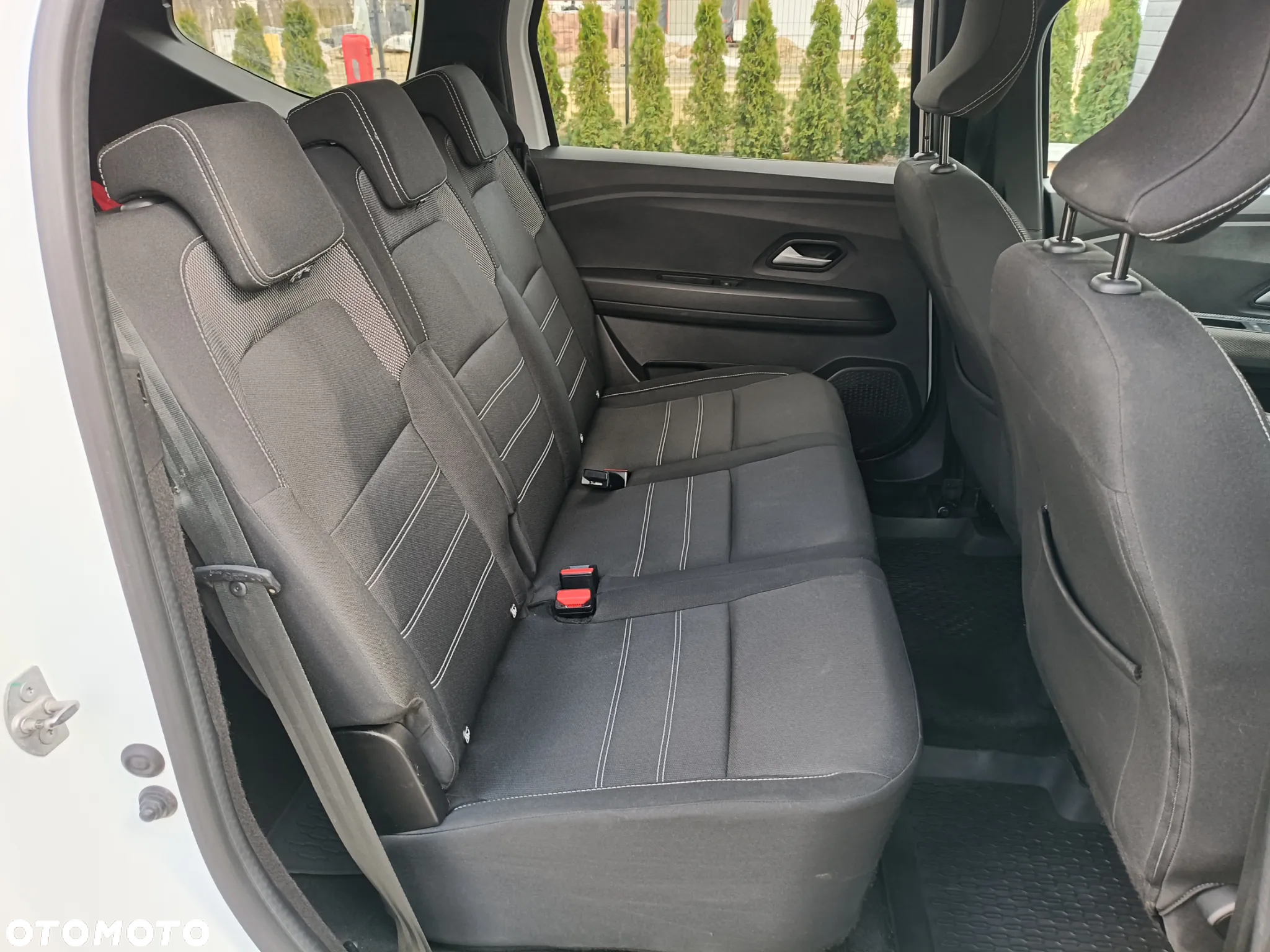 Dacia Jogger 1.0 TCe Expression 7os - 18