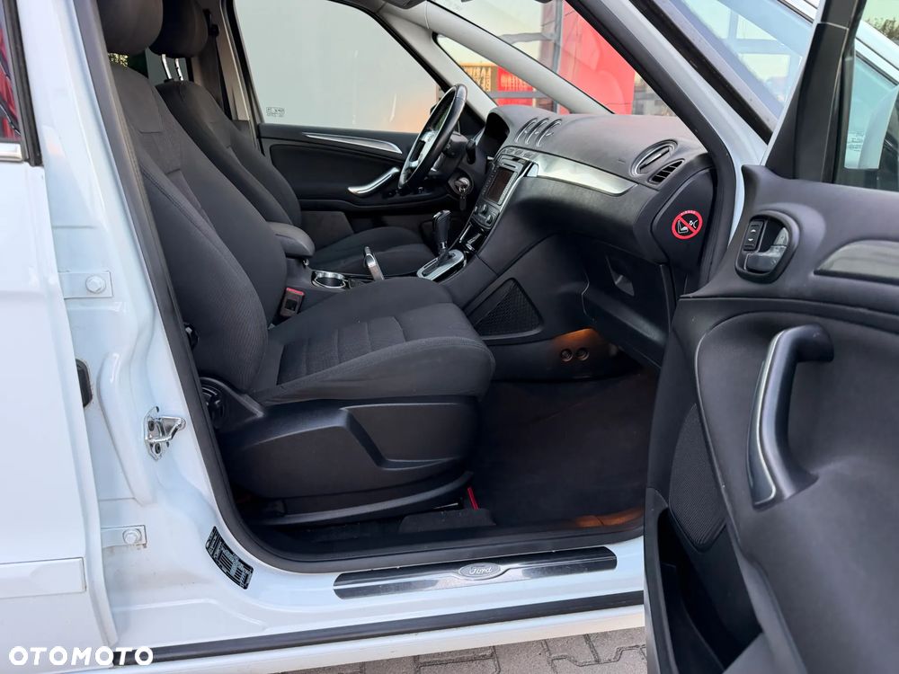 Ford S-Max 2.0 TDCi DPF Titanium X - 19