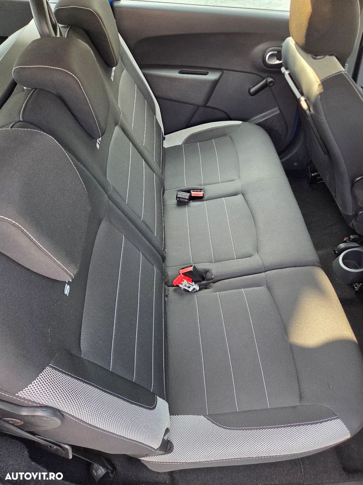 Dacia Lodgy 1.5 dCi Stepway - 6