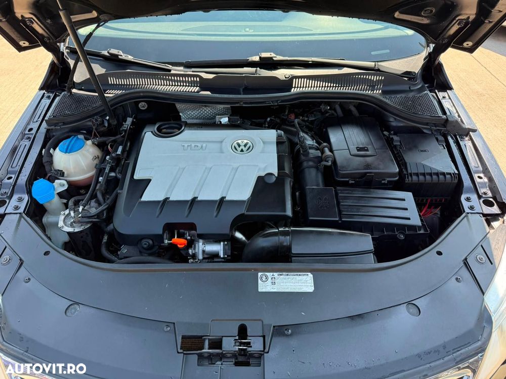 Volkswagen Passat CC - 8
