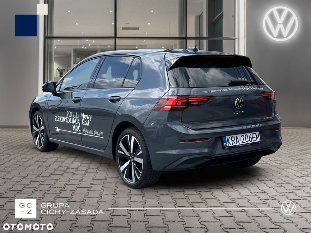 Volkswagen Golf - 4