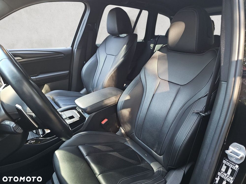 BMW X3 xDrive20d - 12