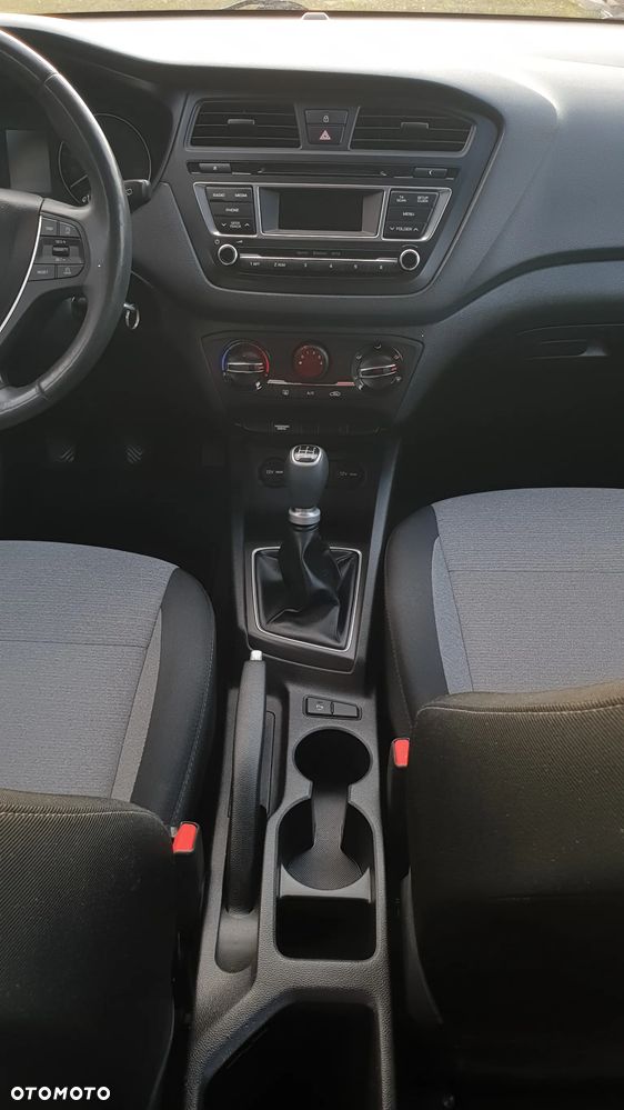 Hyundai i20 1.2 Intro Edition - 31