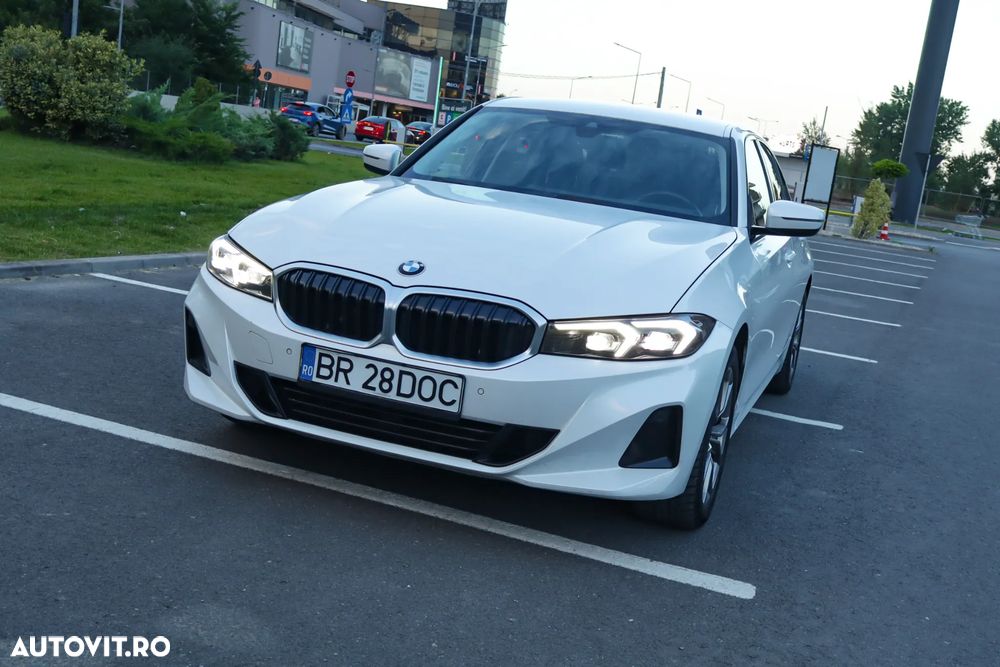 BMW 3 Series 2022 — imagine 7