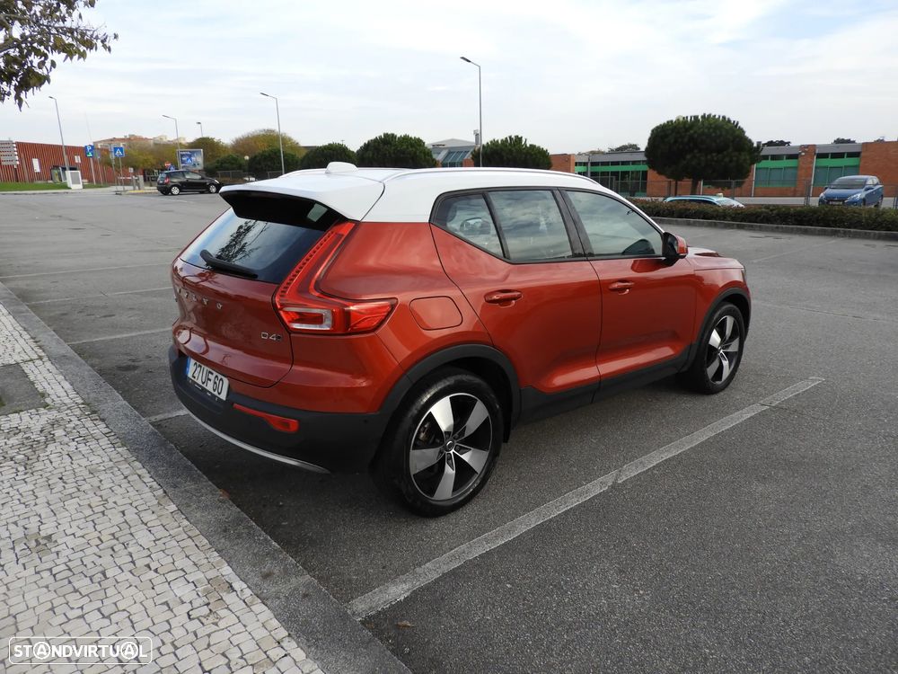 Volvo XC 40 2.0 D4 Momentum Plus AWD - 4