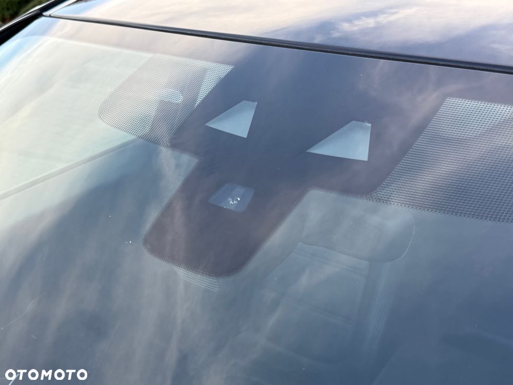 Jaguar E-Pace 2.0 i4D AWD R-Dynamic S - 12