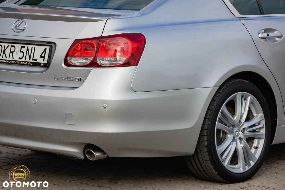 Lexus GS - 10