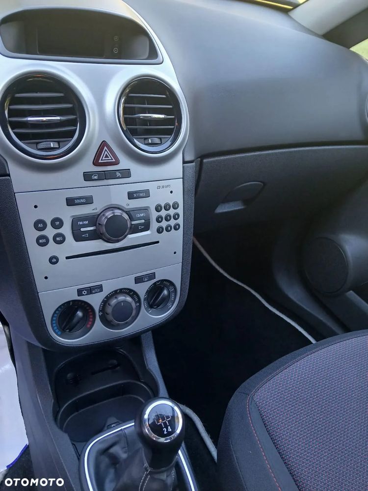 Opel Corsa 1.4 16V Limited Edition - 24