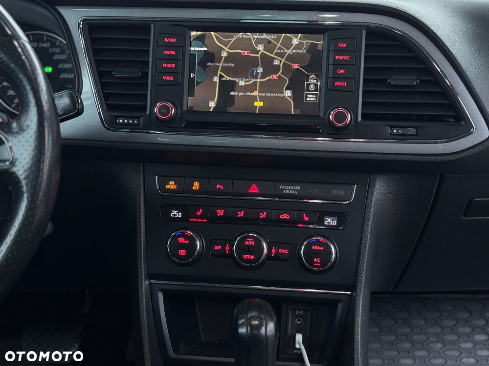 Seat Leon 2.0 TDI DPF Start&Stop DSG FR - 21