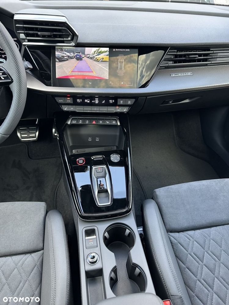 Audi RS3 Limousine - 18
