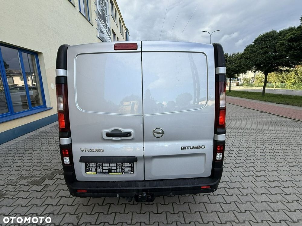 Opel Vivaro - 10