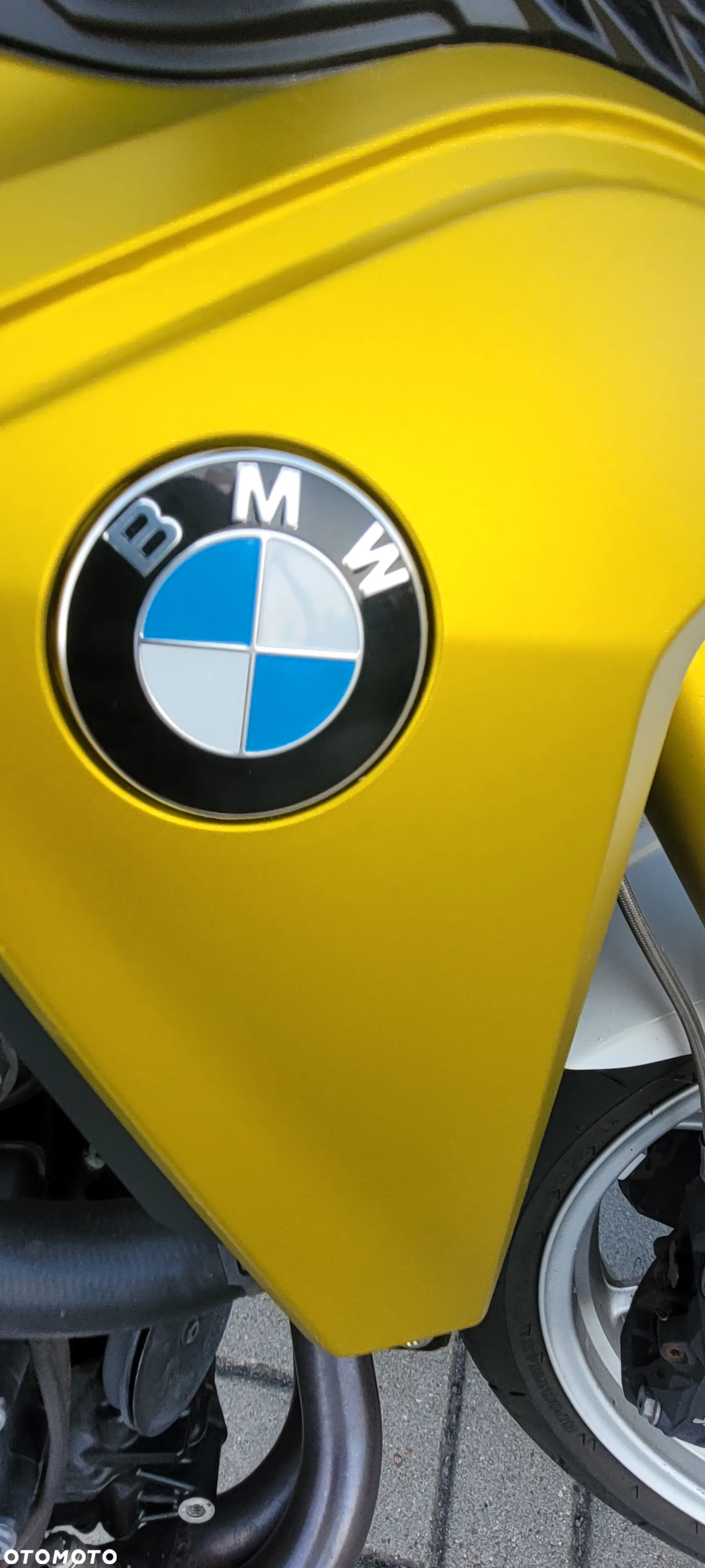 BMW F - 11