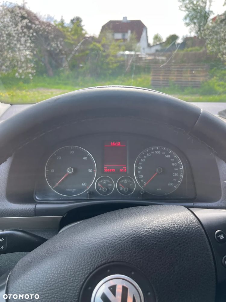 Volkswagen Touran - 9
