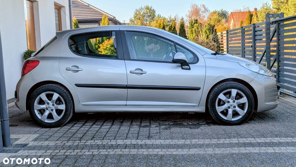 Peugeot 207 - 3