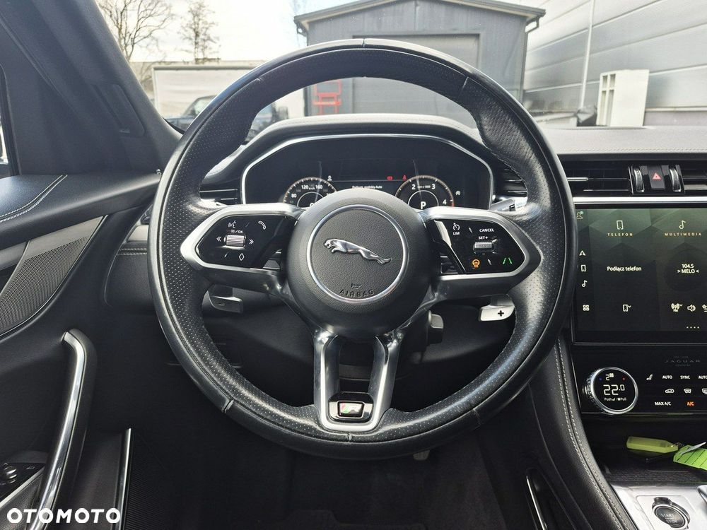 Jaguar F-Pace - 29