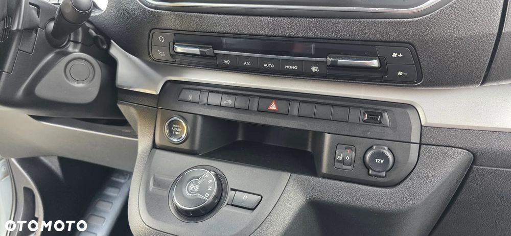 Opel VIVARO L3H1 2.0 145KM AUTOMAT 8-biegów - 16