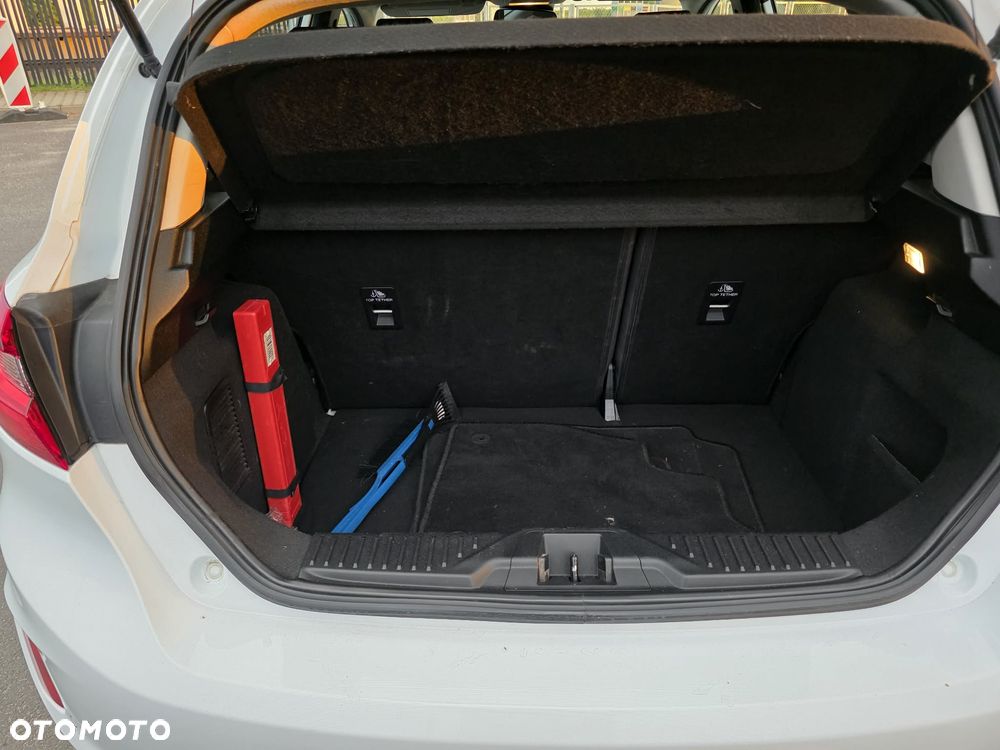 Ford Fiesta - 12