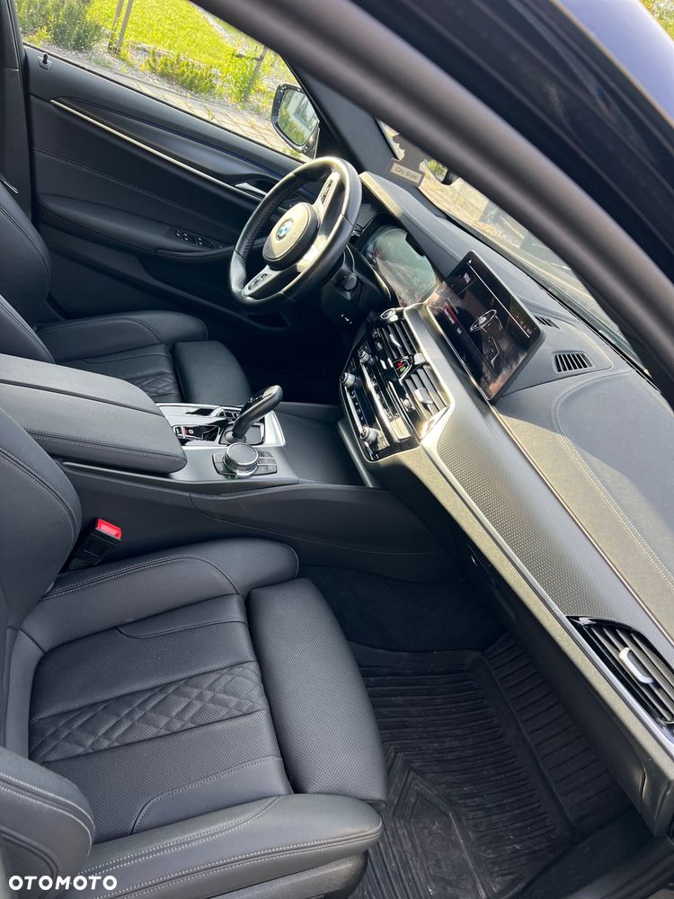BMW Seria 5 520d MHEV M Sport sport - 18