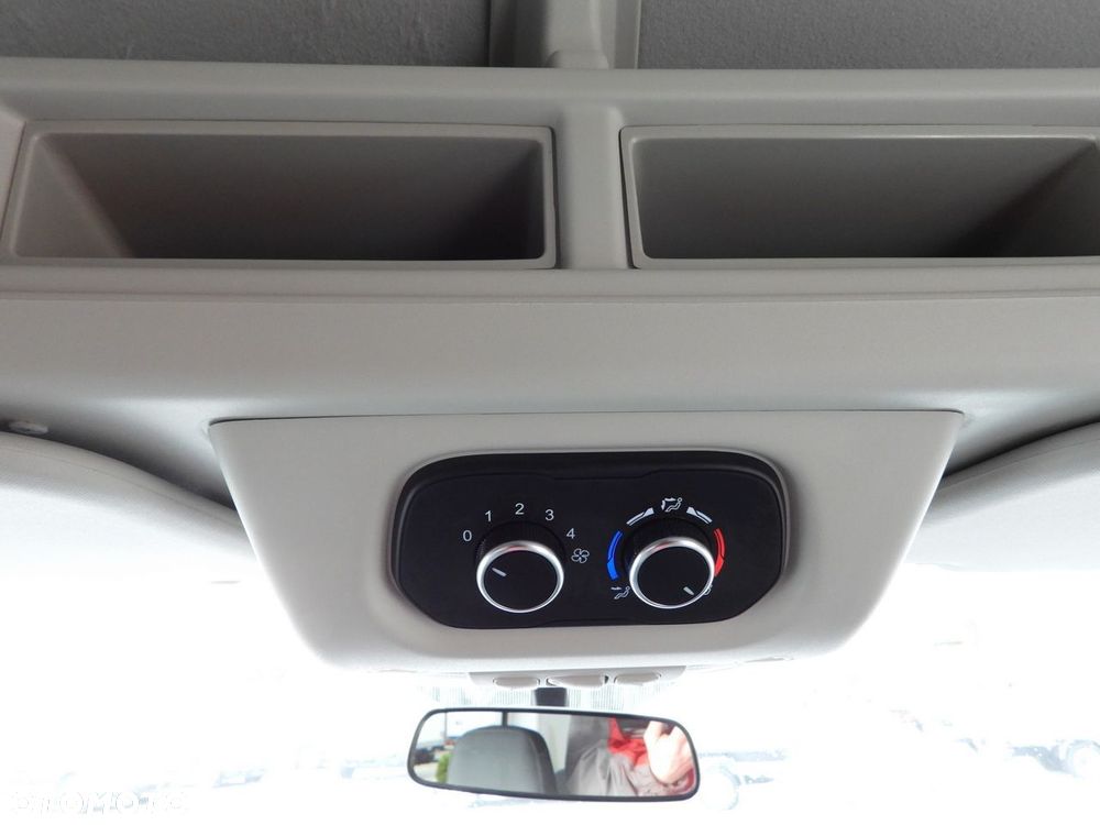 Ford TRANSIT BUS 9 MIEJSC TEMPOMAT LEDY KLIMATYZACJA  130KM - 35