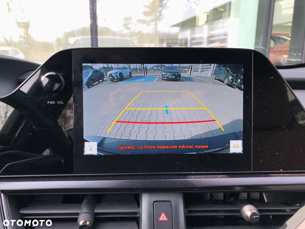 Lexus UX 250h GPF F Sport Design 2WD - 23