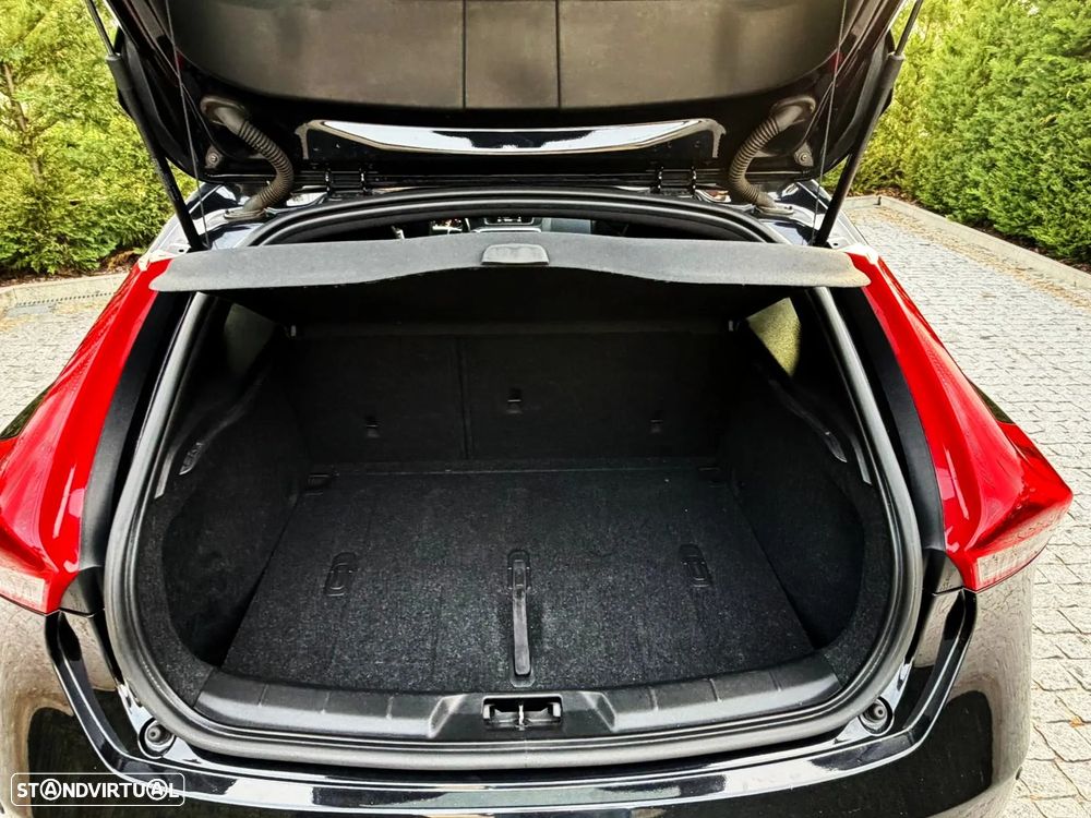 Volvo V40 D2 R Design - 26