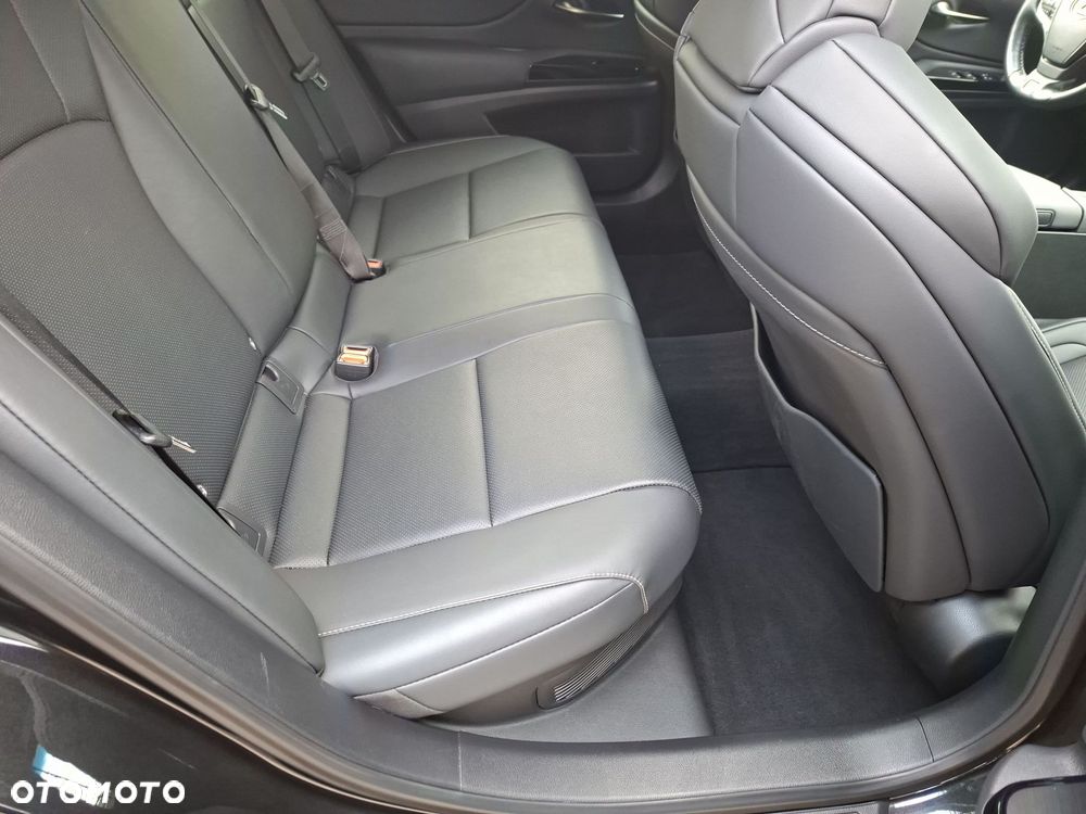 Lexus ES 300h F Sport Edition - 23