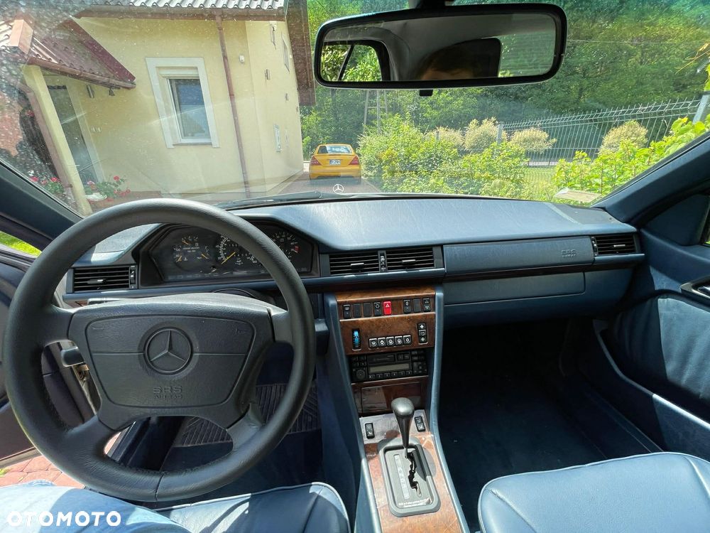 Mercedes-Benz Klasa E 320 - 9