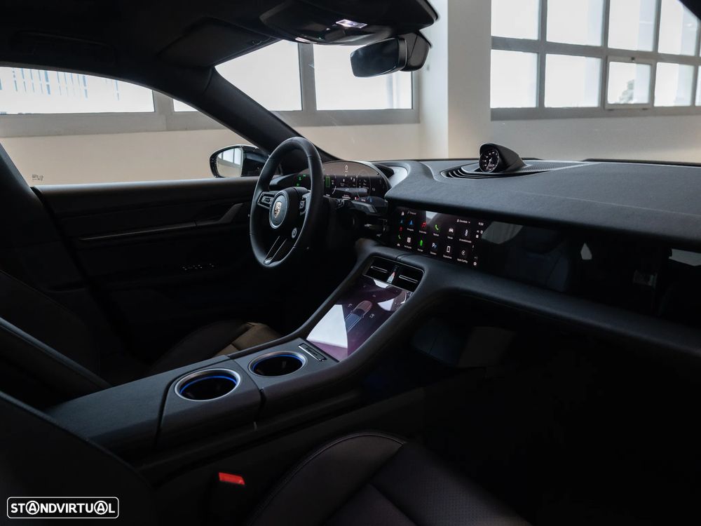 Porsche Taycan 4S Bateria Performance Plus - 32