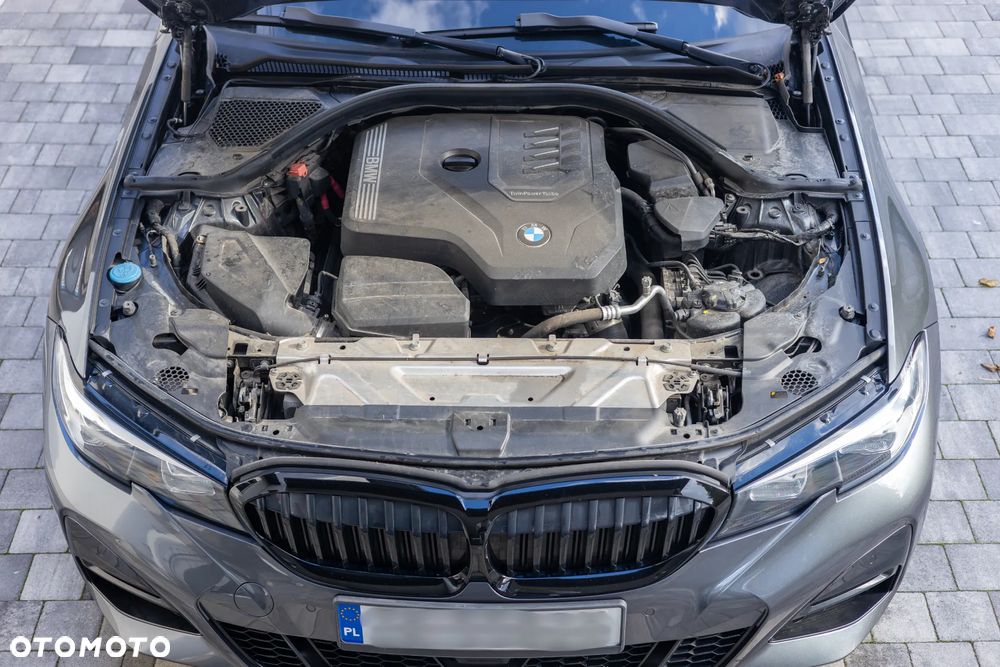 BMW Seria 3 320i xDrive M Sport - 9