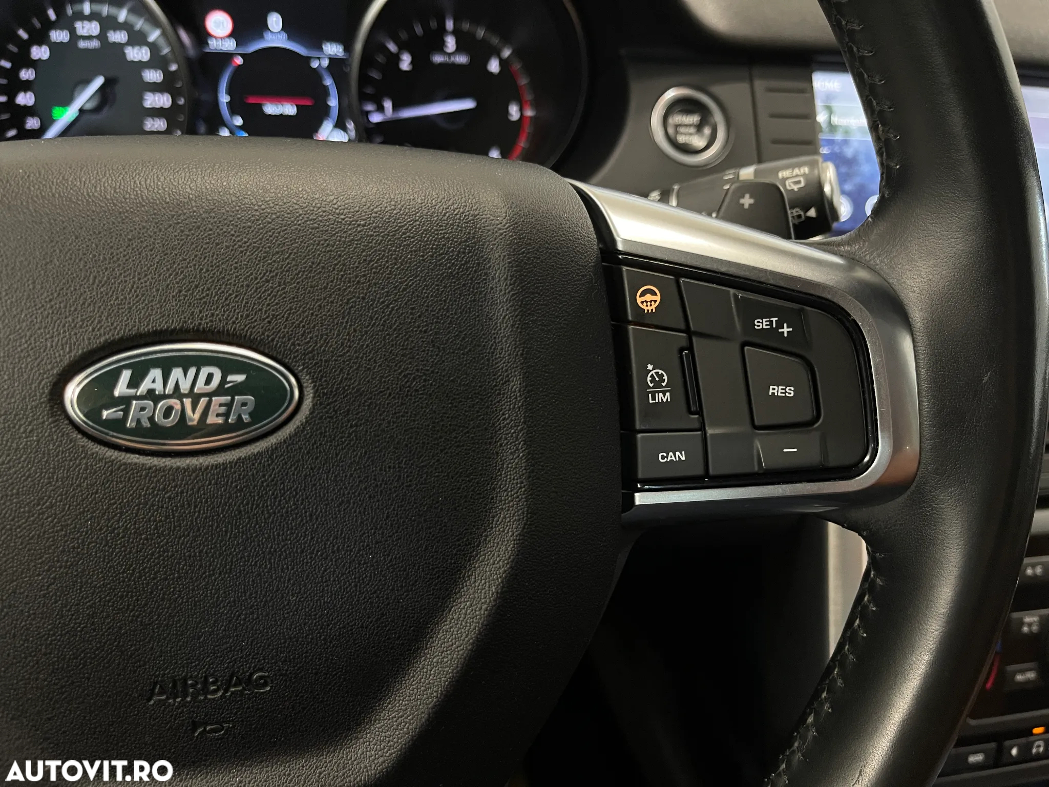 Land Rover Discovery Sport 2.0 l TD4 HSE Luxury Aut. - 25
