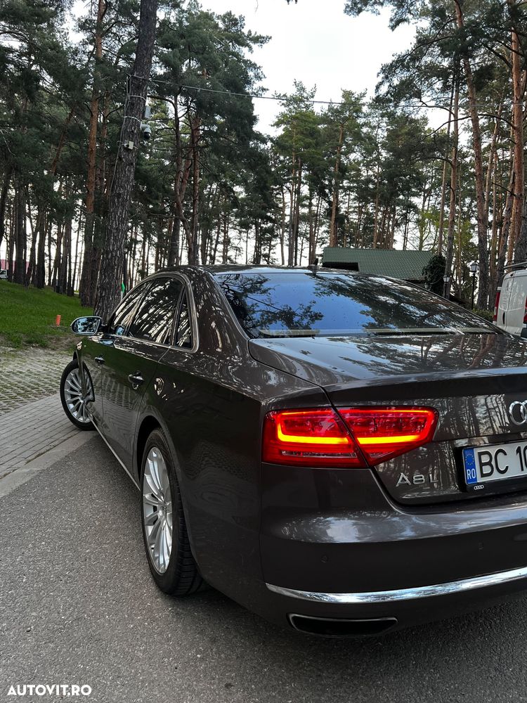 Audi A8 - 6