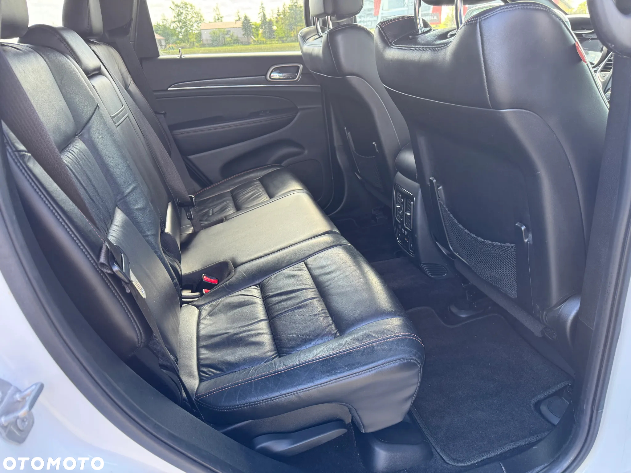 Jeep Grand Cherokee 5.7 V8 HEMI Overland - 18
