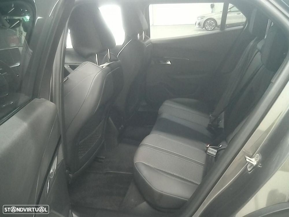 Peugeot 2008 2022 photo 3