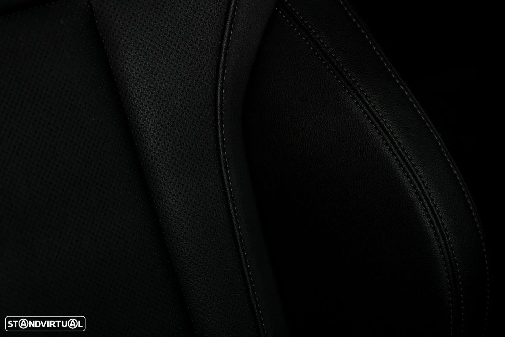 BMW 320 e Pack Desportivo M Auto - 25