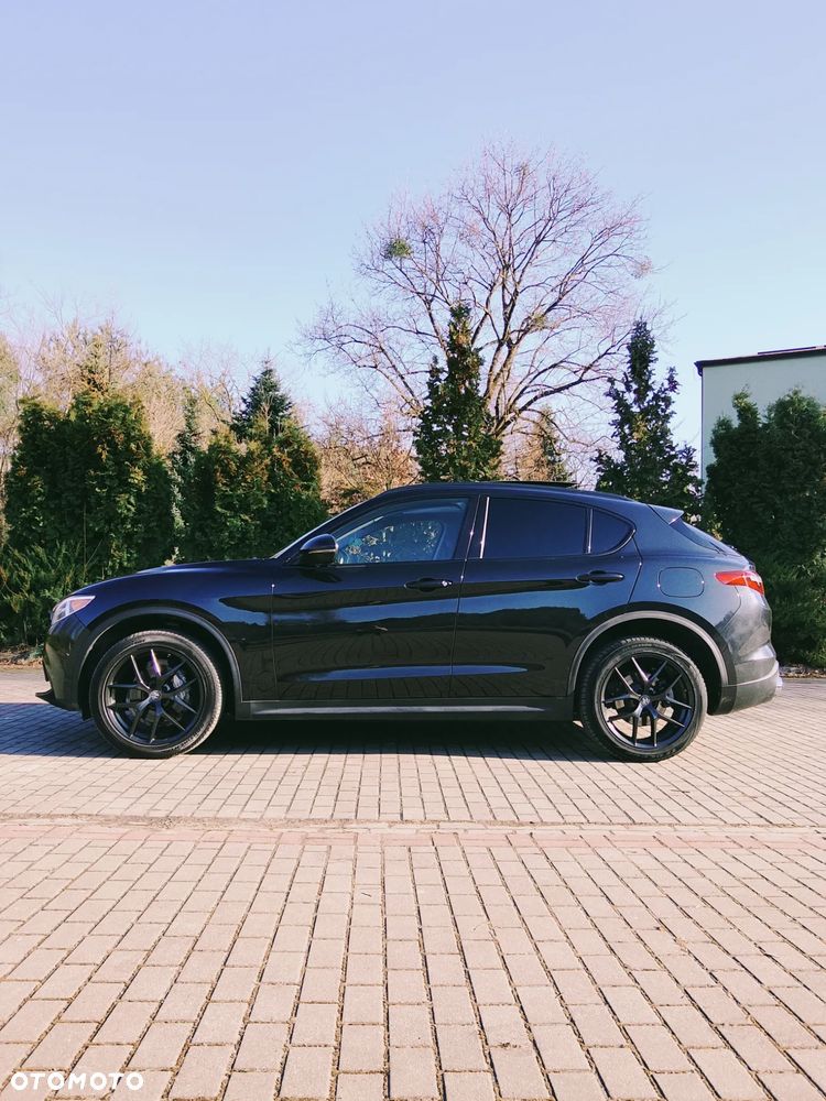 Alfa Romeo Stelvio - 3