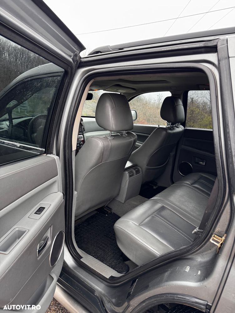 Jeep Grand Cherokee - 8