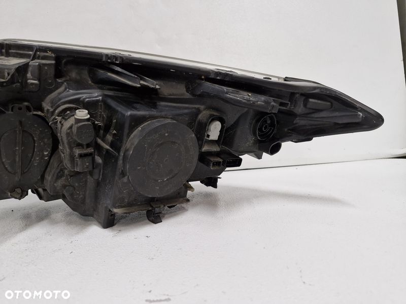 renault laguna iii 3 lift lampa reflektor prawy przód przednia uk - 13