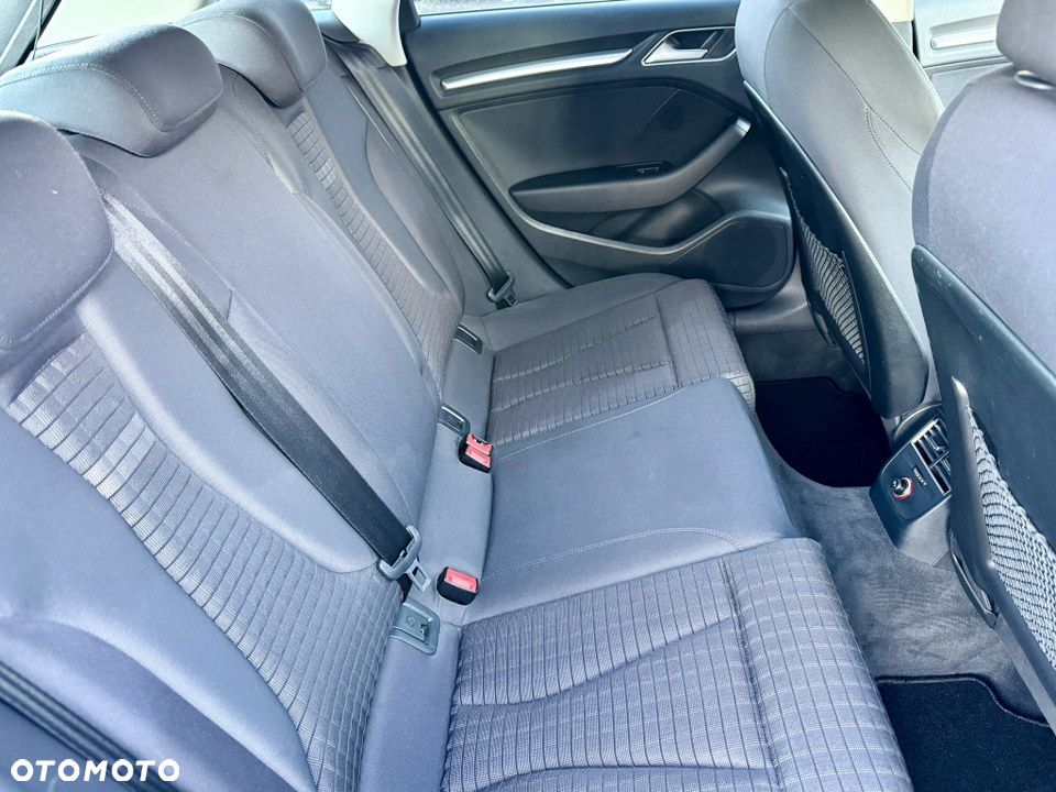 Audi A3 Sportback 1.4 TFSI Attraction - 33